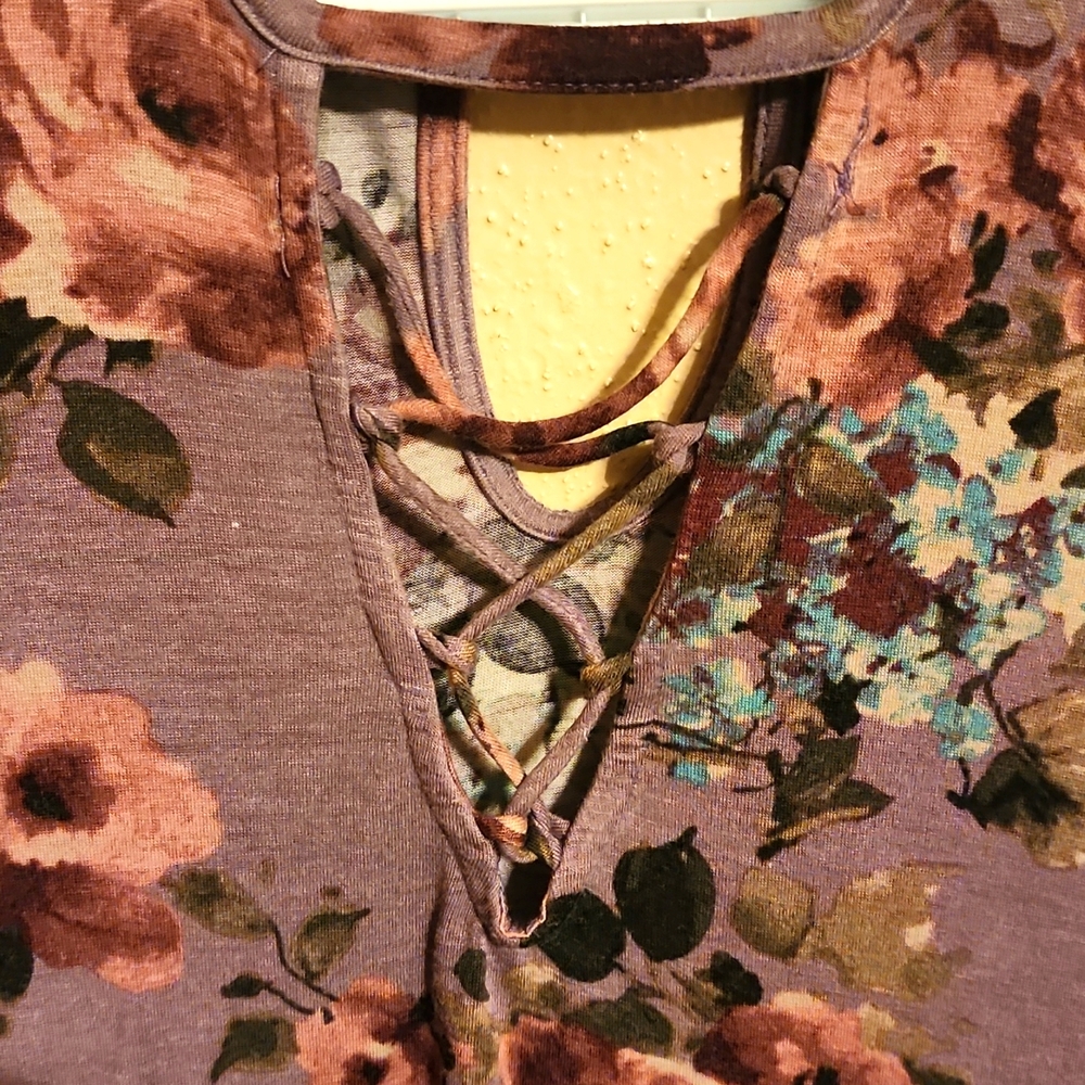 Lightweight 3/4 length sleeve Tunic - Picture 2 of 4